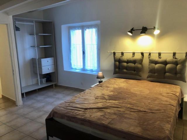 Appartement Le Petit Saint Clair à Trigance Extérieur photo